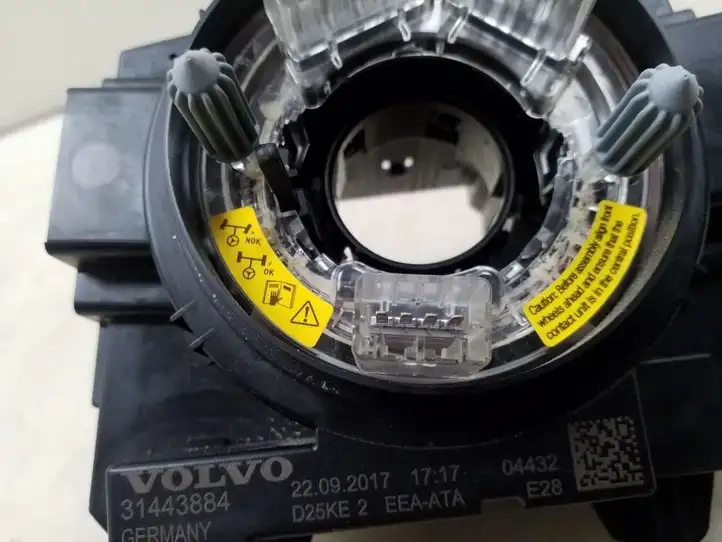 Volvo S90, V90 (2016 - 2020) 31443884 Контактное кольцо SRS — фото 2