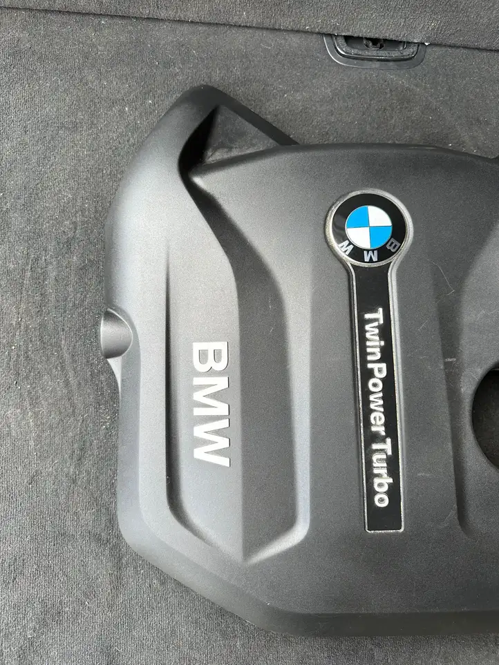 BMW 5 G30 G31 (2016 - ) 8621822 Крышка двигателя декоративная — фото 3