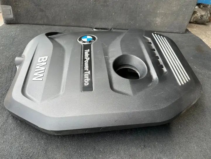 BMW 5 G30 G31 (2016 - ) 8621822 Крышка двигателя декоративная — фото 5