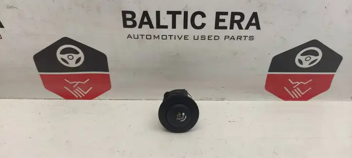 BMW 3 F30 F35 F31 (2012 - 2018) 9272858 Кнопка фаркопа в багажнике — фото 1