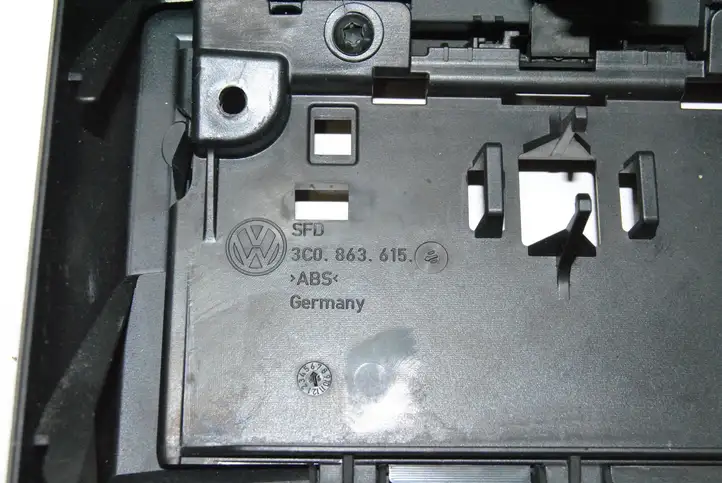Volkswagen PASSAT B6 (2005 - 2010) 3C0863615 Прочие детали салона — фото 5