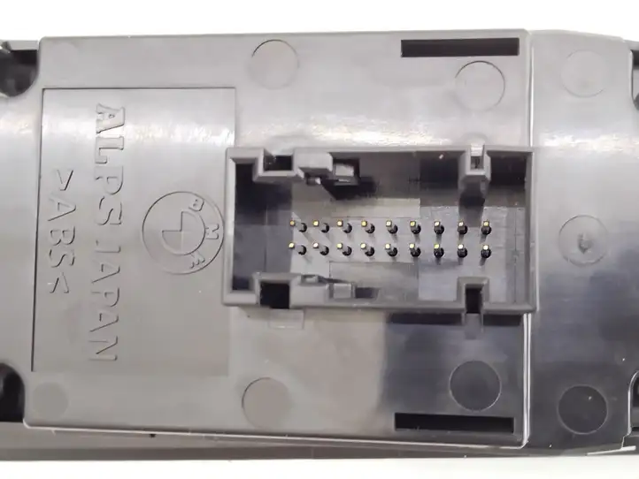 BMW 3 E90 E91 (2005 - 2012) 9217326 Кнопка стеклоподъемников — фото 3