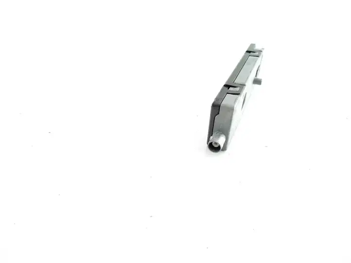 Mercedes-Benz C W204 (2007 - 2014) A2048205589 Усилитель антенны — фото 4