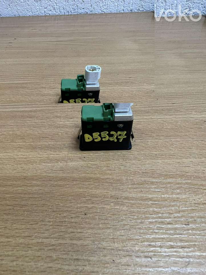 BMW 7 F01 F02 F03 F04 (2008 - 2016)  D5527 Разъем AUX