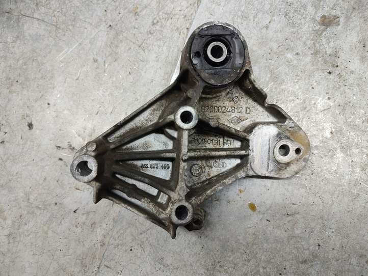 Renault Laguna (2001 - 2005)  8200024812D Кронштейн