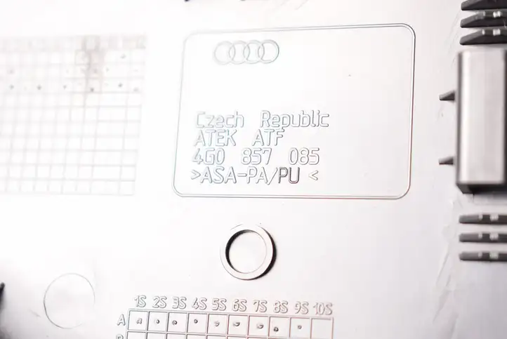 Audi A6 C7 (2011 - 2014) 4G0857085 Прочие детали салона — фото 4