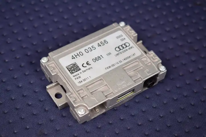 Audi A7 S7 4G (2014 - 2018) 4H0035456 Усилитель антенны — фото 1