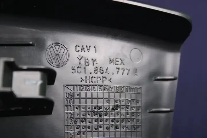 Volkswagen Jetta VI (2011 - 2018) 5C1864777 Прочие детали салона — фото 3