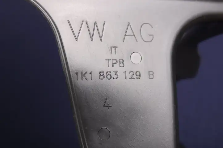 Volkswagen Jetta VI (2011 - 2018) 1K1863129B Другая часть кузова — фото 4