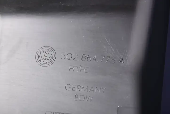 Volkswagen PASSAT B8 (2015 - ) 5Q2864778A Прочие детали салона — фото 4