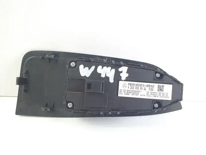 Mercedes-Benz Vito W447 (2014 - ) A4477270528 Блок кнопок стеклоподъемников — фото 5