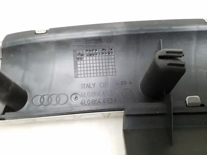 Audi Q7 4L (2005 - 2009) 4L0864483 Отделка порога багажника — фото 4