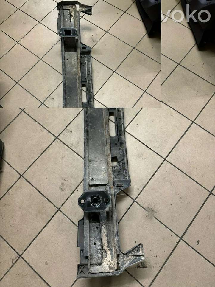 BMW 7 F01 F02 F03 F04 (2008 - 2016)  8053749  Держатель заднего бампера (кронштейн)