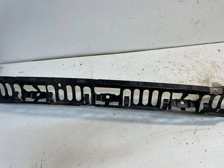 BMW 4 F32 F33 (2013 - 2017)  51127285560  Держатель заднего бампера (кронштейн)