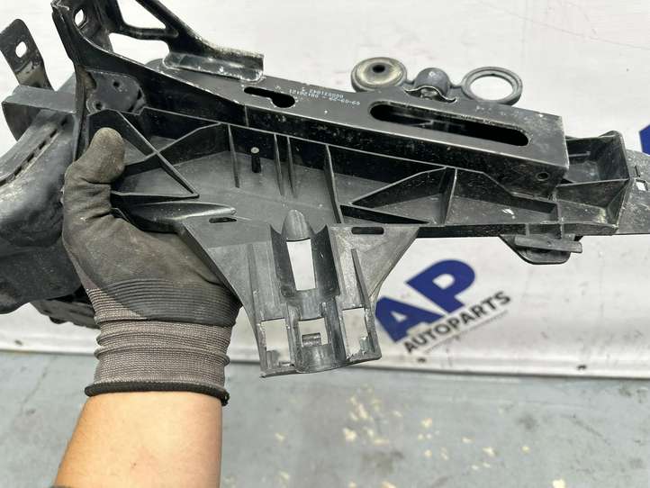 BMW 7 F01 F02 F03 F04 (2008 - 2016)  5164718416010 Боковая часть панели радиаторов (телевизора)