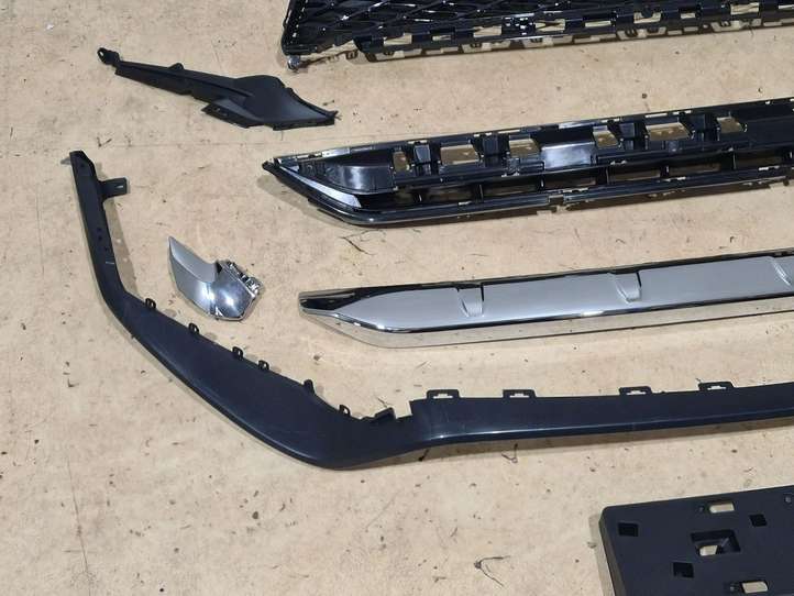 Lexus RX 450h (2015 - 2019)  5312248070 Комплект бампера