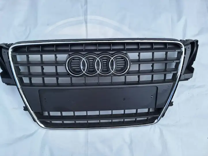 Audi A5 8T 8F (2007 - 2011) 8T0853651E Верхняя решетка радиатора — фото 1