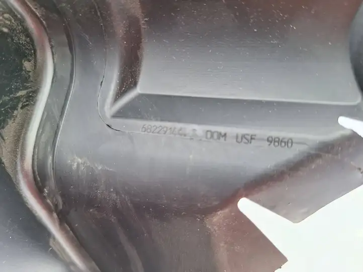 Chrysler Pacifica (2016 - ) 68229144AD Дефлектор воздуха — фото 6