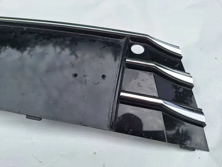 Audi A7 S7 4G (2010 - 2014) 4G8807285 Рамка номера — фото 2