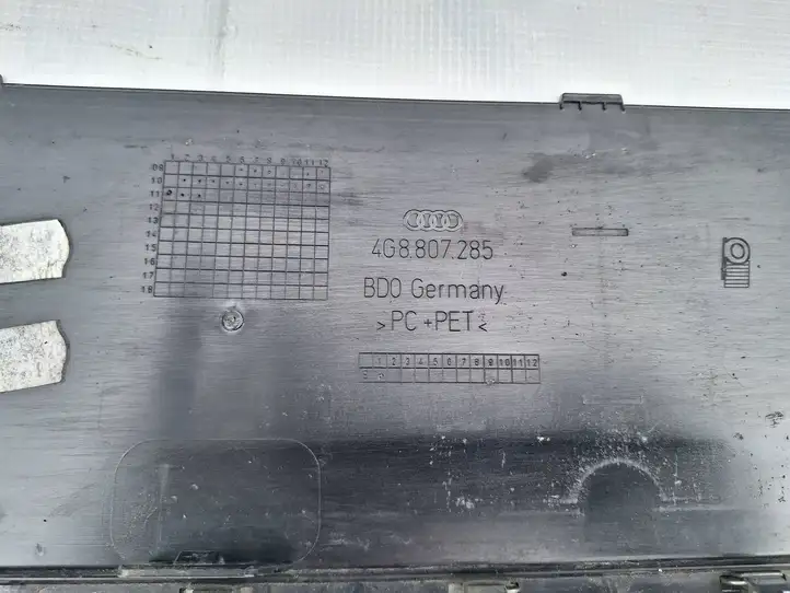 Audi A7 S7 4G (2010 - 2014) 4G8807285 Рамка номера — фото 16