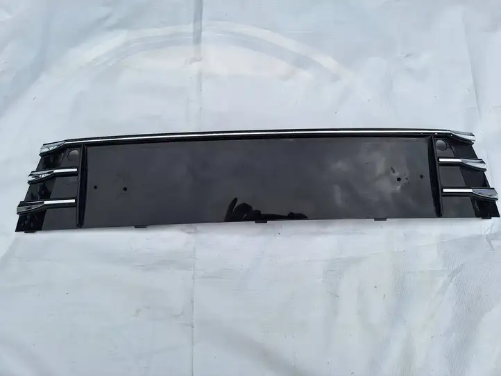 Audi A7 S7 4G (2010 - 2014) 4G8807285 Рамка номера — фото 19