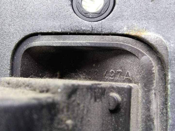Volkswagen Transporter-Caravelle (2003 - 2009)  7H0907497A Контактное соединение дверей