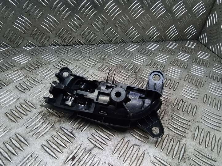Lexus IS 220 (2005 - 2010)  6929730040 Внутренняя ручка