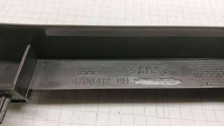 Saab 9-5 (2006 - 2010)  4706412RH Отделка переднего порога (внутренняя)
