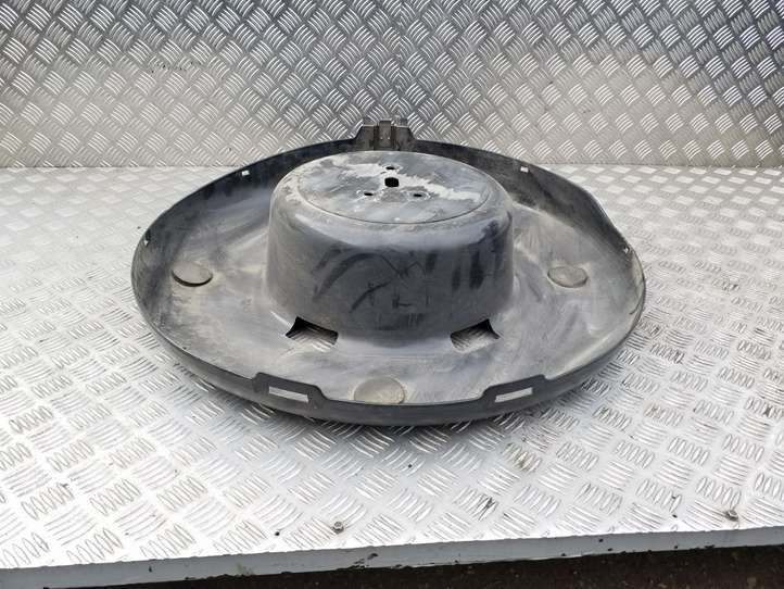 Toyota RAV 4 (XA20) (2000 - 2005)  6477342010 Комплект крепления