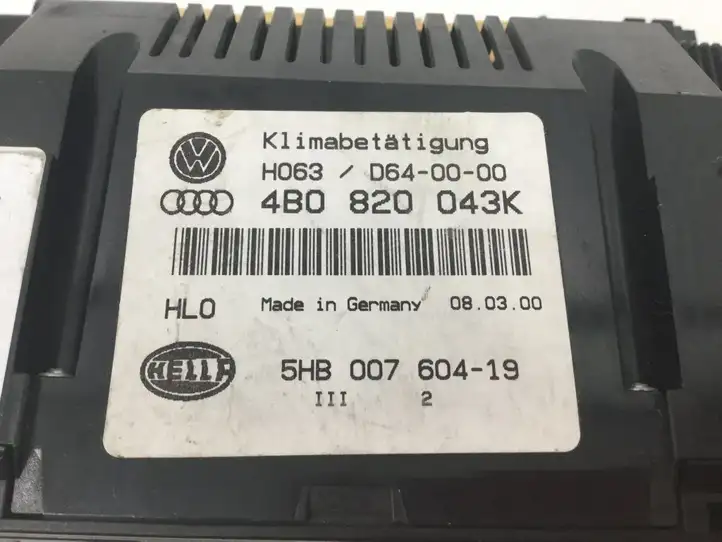 Audi A6 S6 C5 4B (1997 - 2001) 4B0820043K Блок управления кондиционером — фото 2