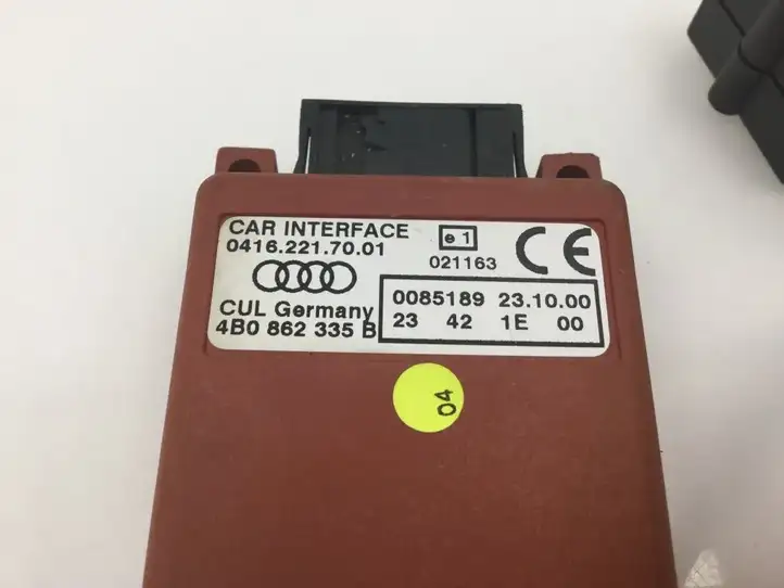 Audi A8 S8 D2 4D (1999 - 2002) 4B0862335B Автомобильный телефон — фото 5