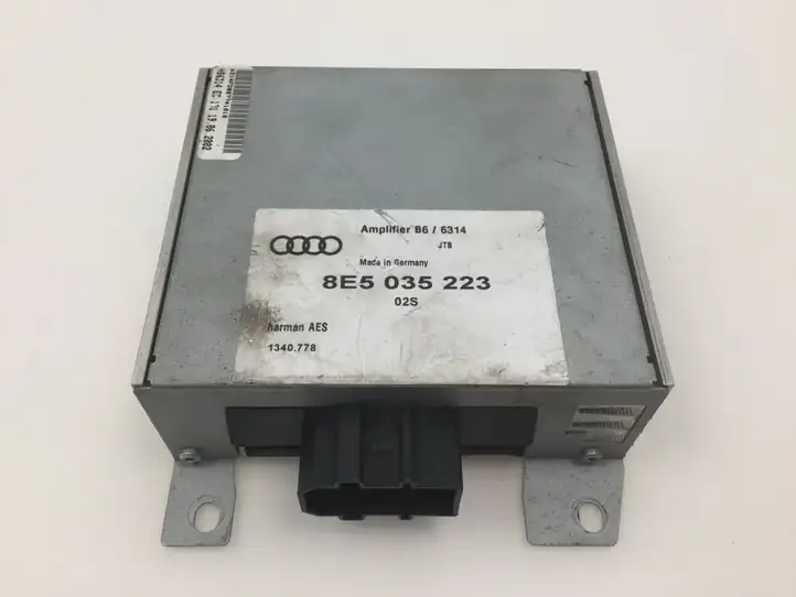 Audi A4 S4 B7 8E 8H (2004 - 2009) 8E5035223 Усилитель звука — фото 1