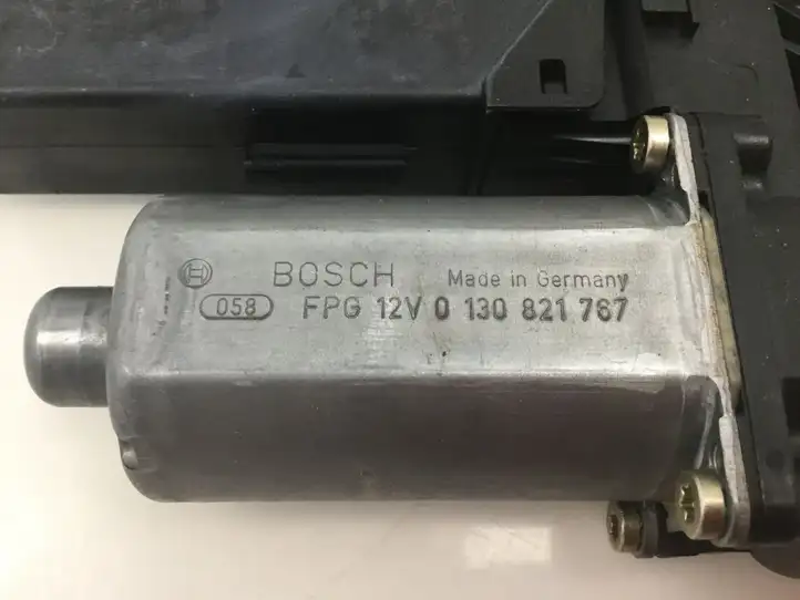 Audi A4 S4 B6 8E 8H (2000 - 2006) 8E0959801A Стеклоподъемник задней двери — фото 4