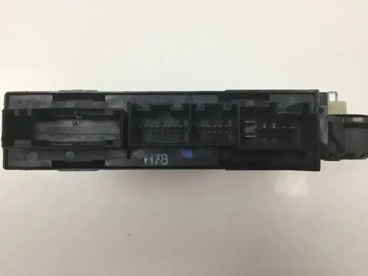 Audi A4 S4 B6 8E 8H (2000 - 2006) 8E0959802A Стеклоподъемник задней двери — фото 1