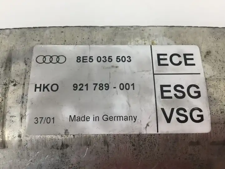 Audi A4 S4 B6 8E 8H (2000 - 2006) 8E5035503 Усилитель антенны — фото 2
