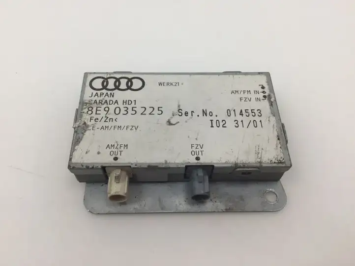 Audi A4 S4 B6 8E 8H (2000 - 2006) 8E9035225 Усилитель антенны — фото 2