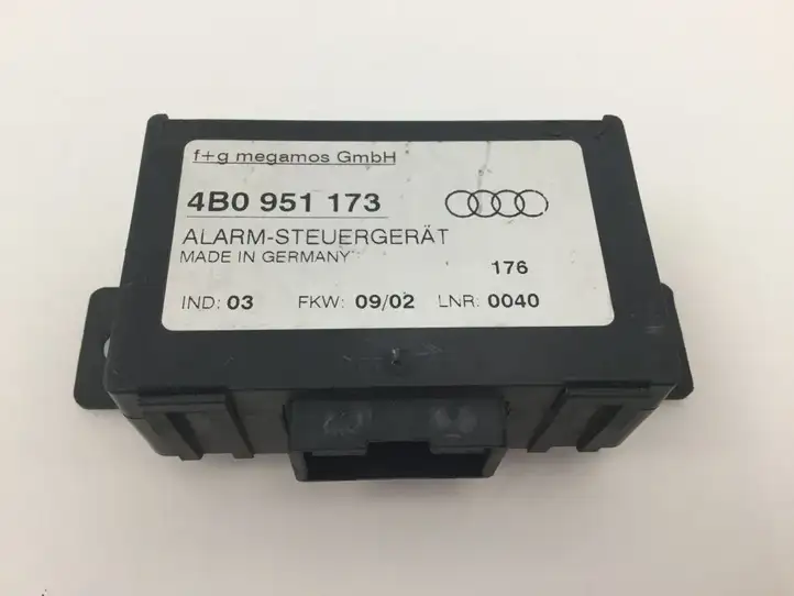 Audi A6 S6 C5 4B (2001 - 2004) 4B0951173 Блок управления сигнализацией — фото 1