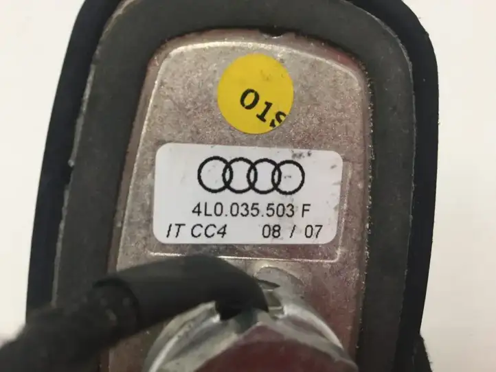 Audi Q7 4L (2005 - 2009) 4L0035503F GPS антенна — фото 2