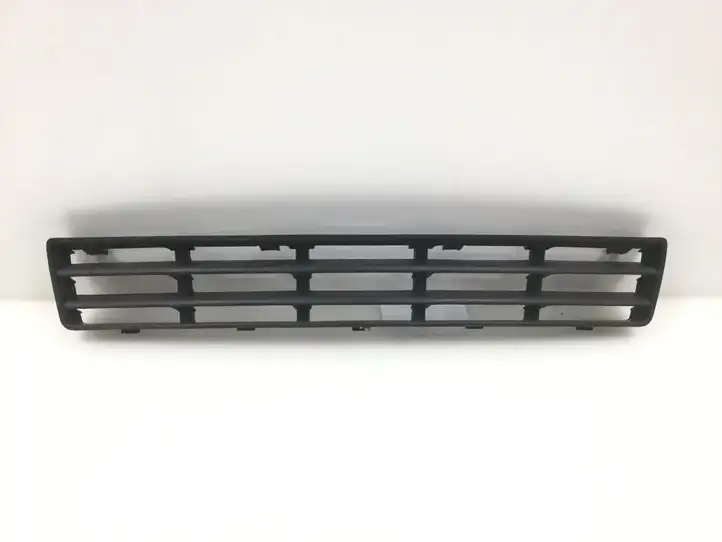Volkswagen Golf IV (1998 - 2005) Нижняя решетка переднего бампера — фото 1