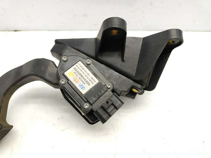 Hyundai Sonata (2003 - 2007)  BBO0270A3L100 Педаль акселератора