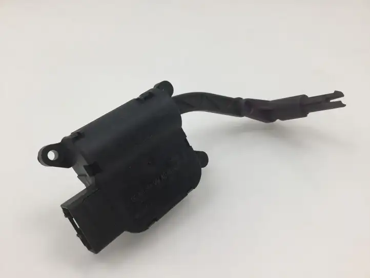 Audi A3/S3 8L (2000 - 2003) 1K2907511E Двигатель задвижки потока воздуха — фото 1