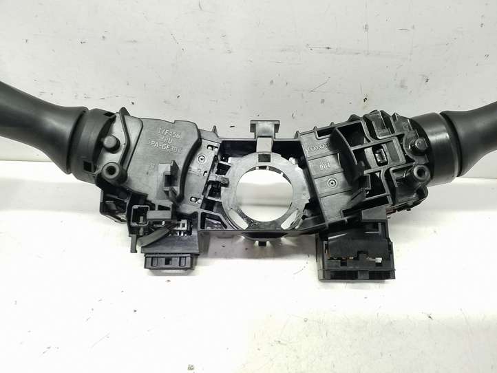 Subaru Outback (2014 - 2019)  17F456 Комплект ручек