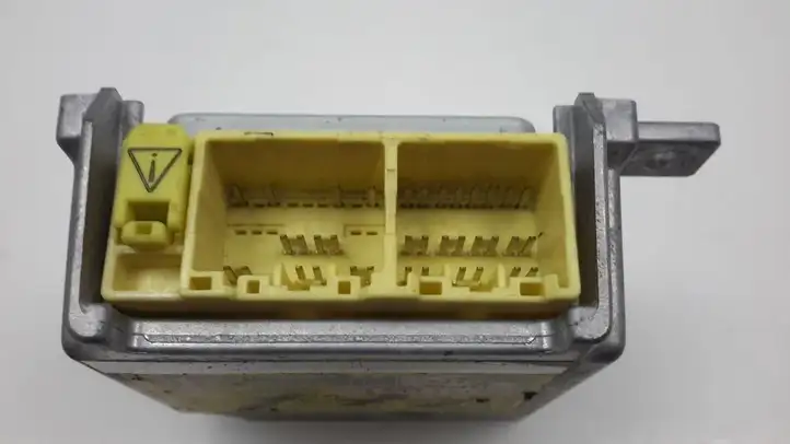 Mitsubishi Lancer Evolution Блок управления SRS — фото 3