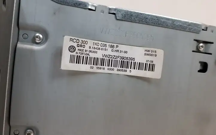 Volkswagen PASSAT B6 (2005 - 2010) 1K0035186P Магнитола / мультимедийная система — фото 6