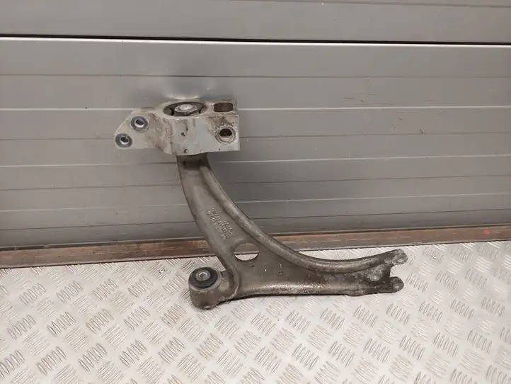 Volkswagen Passat CC (2012 - 2017)  3C0407151G Вилы