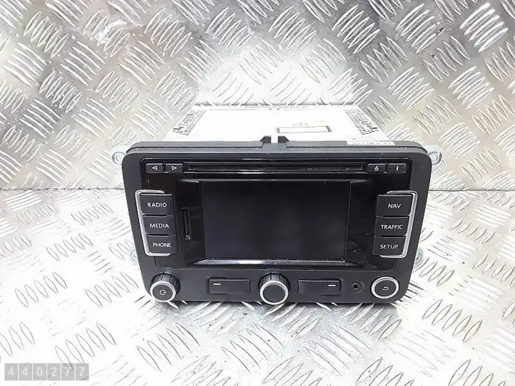 Volkswagen PASSAT B6 (2005 - 2010)  7612032080 Радио/ проигрыватель CD/DVD / навигация