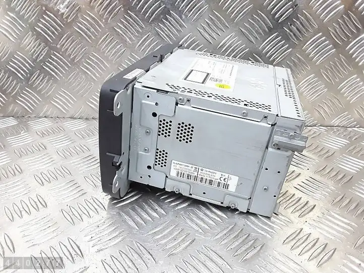 Volkswagen PASSAT B6 (2005 - 2010)  7612032080 Радио/ проигрыватель CD/DVD / навигация