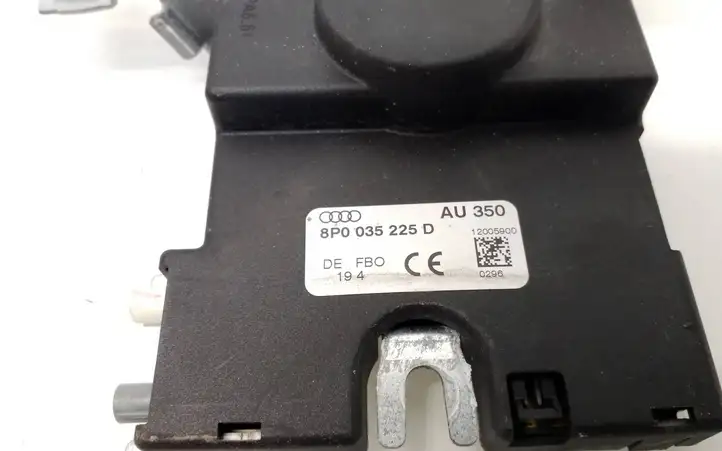 Audi A3/S3 8L (2000 - 2003)  8P0035225D Усилитель антенны