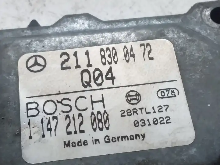 Mercedes-Benz E W211 (2002 - 2009) 2118300472 Усилитель антенны — фото 3