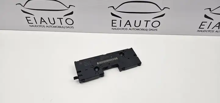 BMW X5 E70 (2006 - 2013) 9193847 Усилитель антенны — фото 1